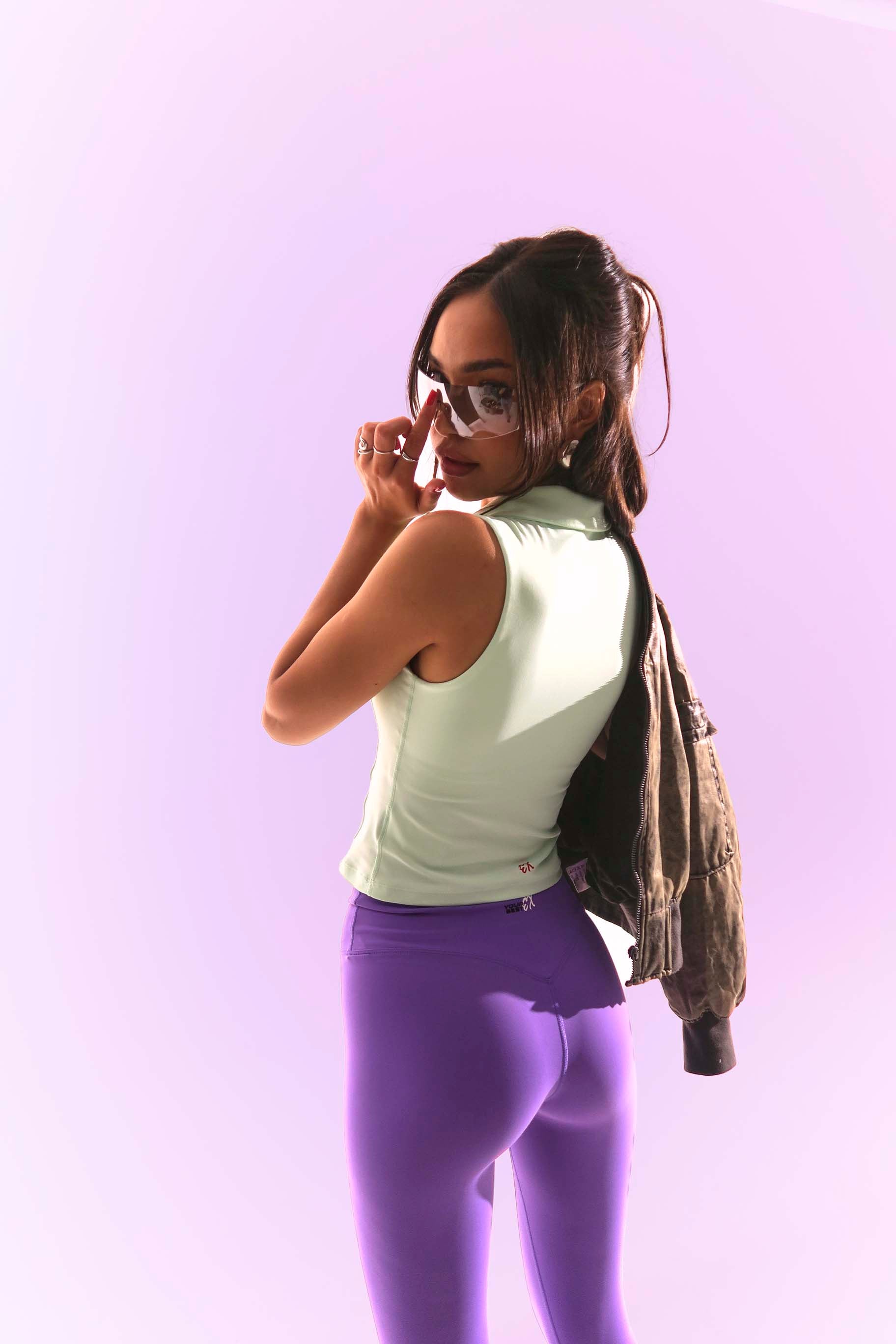 VividFlow V-Cut Purple Leggings