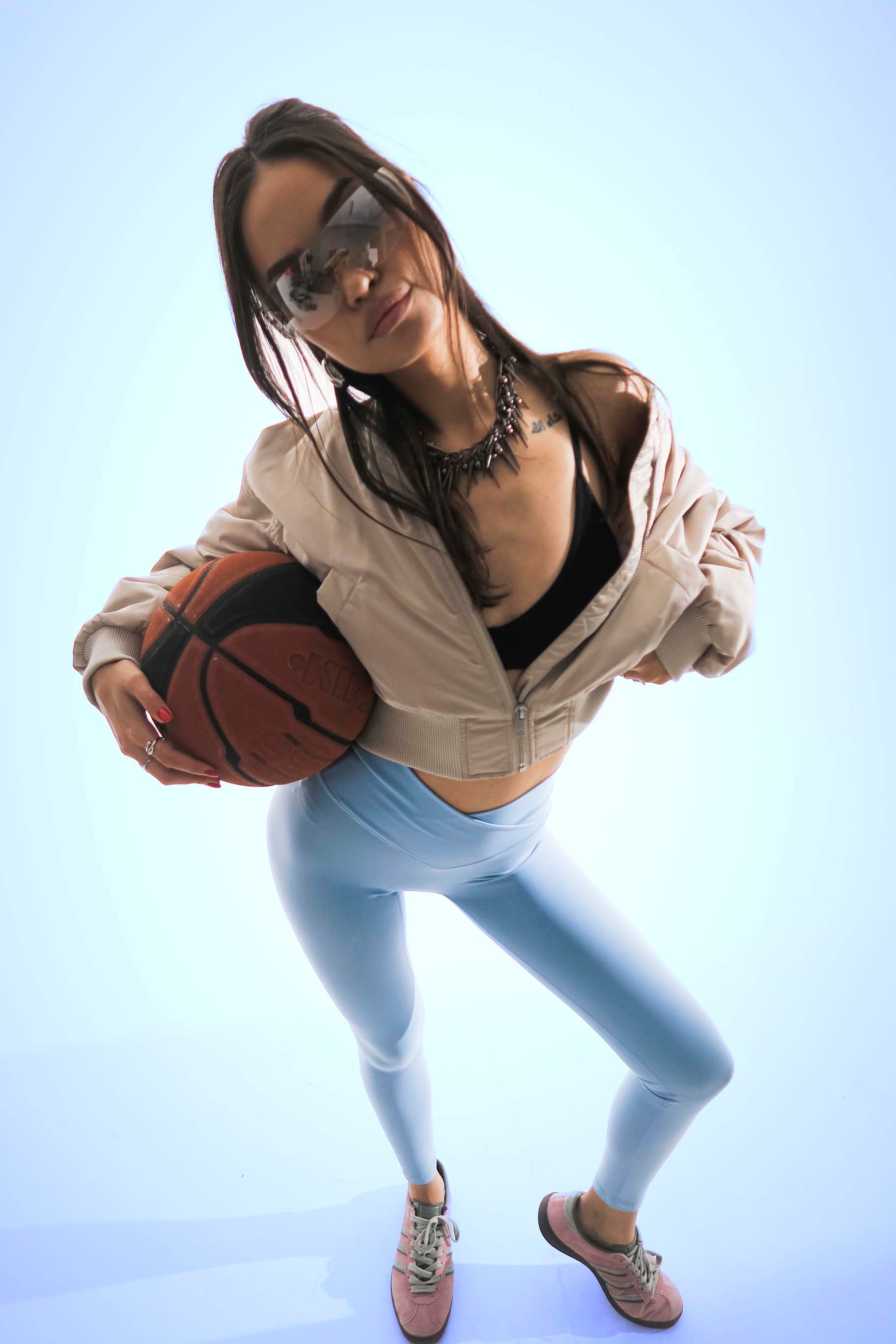 VividFlow V-Cut Light-blue Leggings