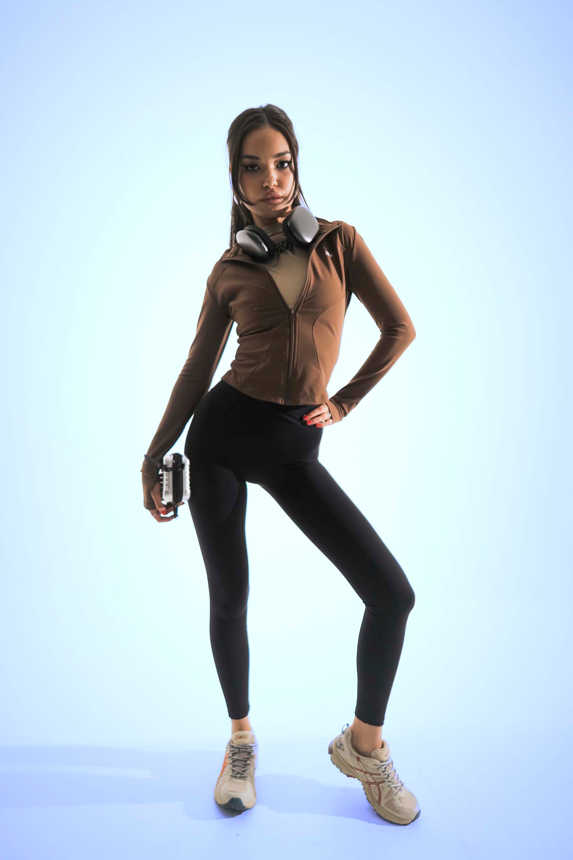 VividFlow V-Cut Black Leggings